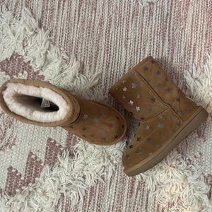 Star UGGS size 12 Little Girls